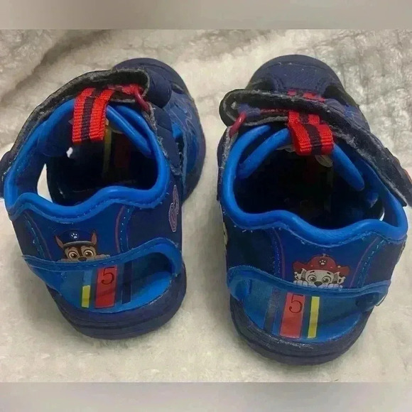 Paw Patrol sandals in blues,red & yellow size 5 - Picture 3 of 6